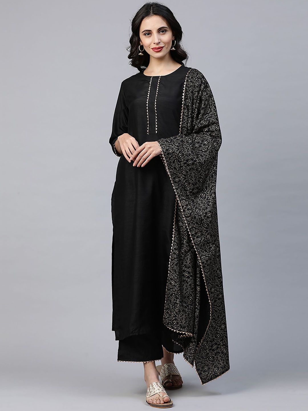 

Anouk Regular Round Neck Gotta Patti Straight Kurta with Palazzos & Dupatta, Black