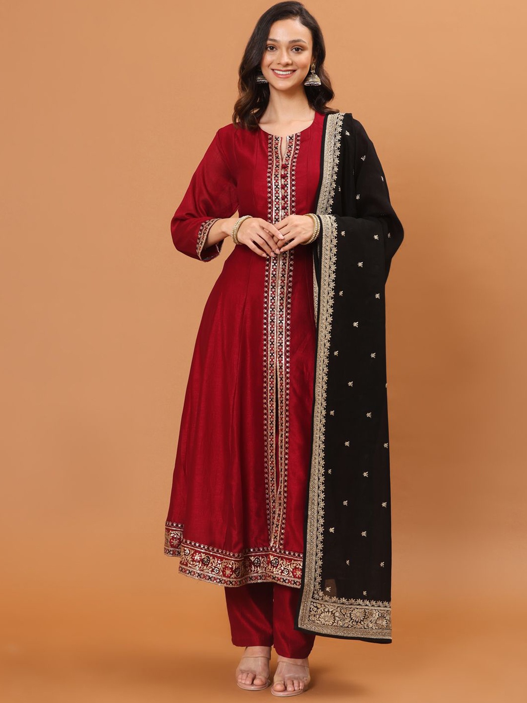 

Meena Bazaar Ethnic Motifs Embroidered Zari Panelled Kurta With Trousers & Dupatta, Red