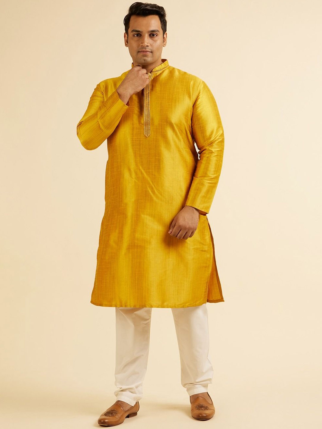 

Manyavar Plus Size Mandarin Collar Pure Cotton Kurta with Pyjamas, Mustard