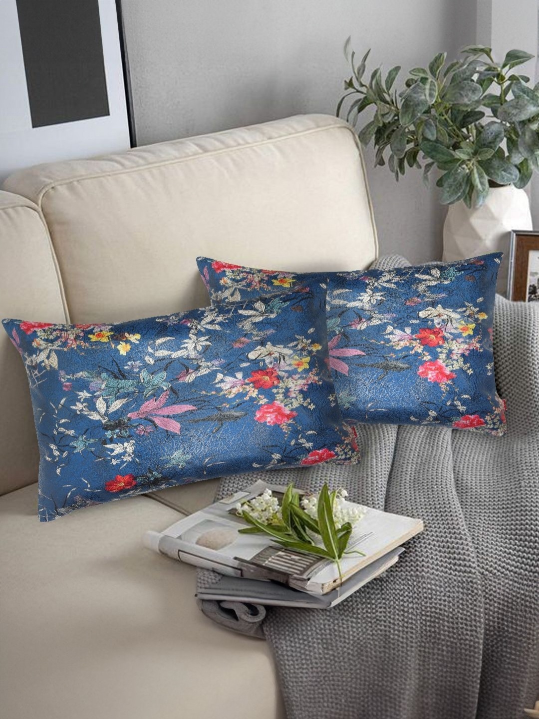 

Tesmare Blue & White 2 Pieces Floral Velvet Rectangle Cushion Covers