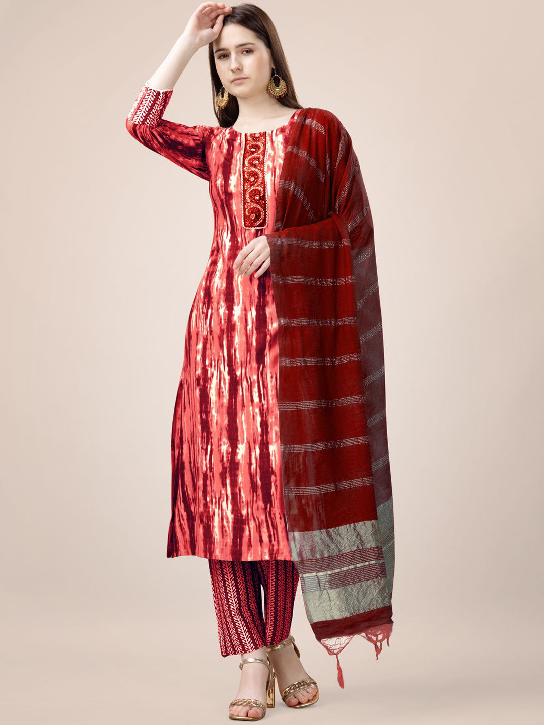 

KAYOMMI Floral Embroidered Thread Work Straight Kurta with Churidar & Dupatta, Orange