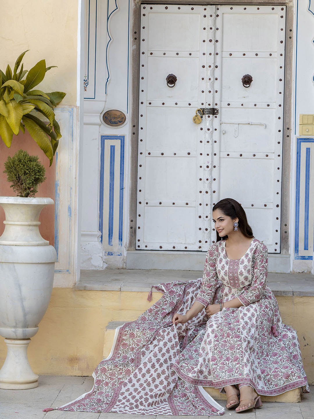 

Anouk Embroidered Panelled Pure Cotton Anarkali Kurta with Trouser & Dupatta, Pink