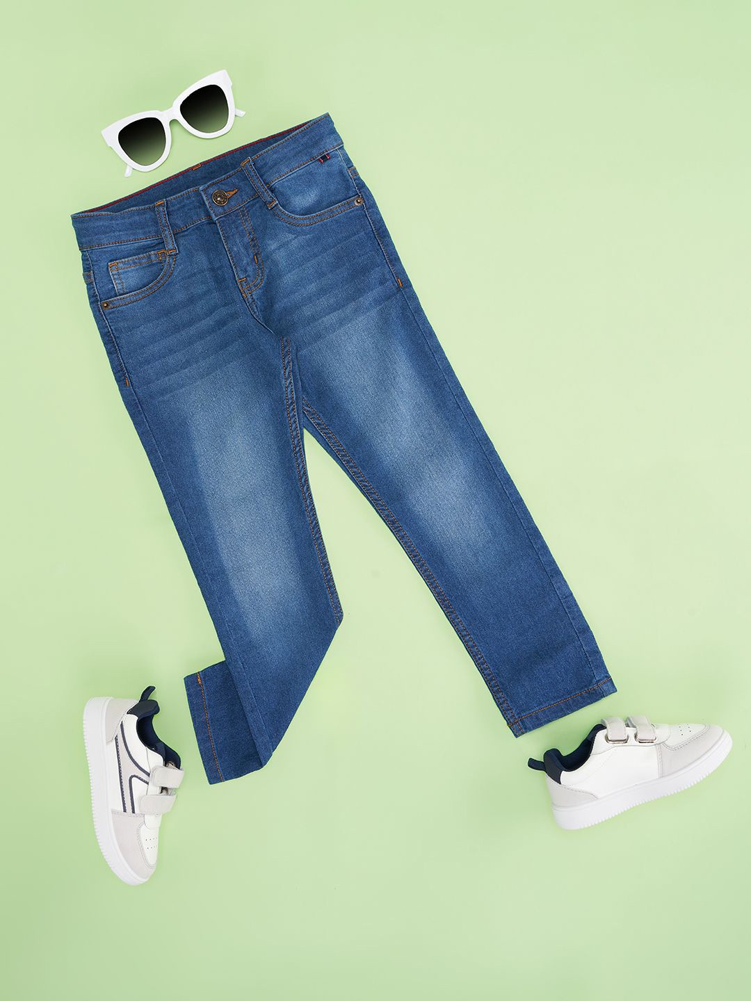 

Pantaloons Junior Boys Clean Look Light Fade Jeans, Blue