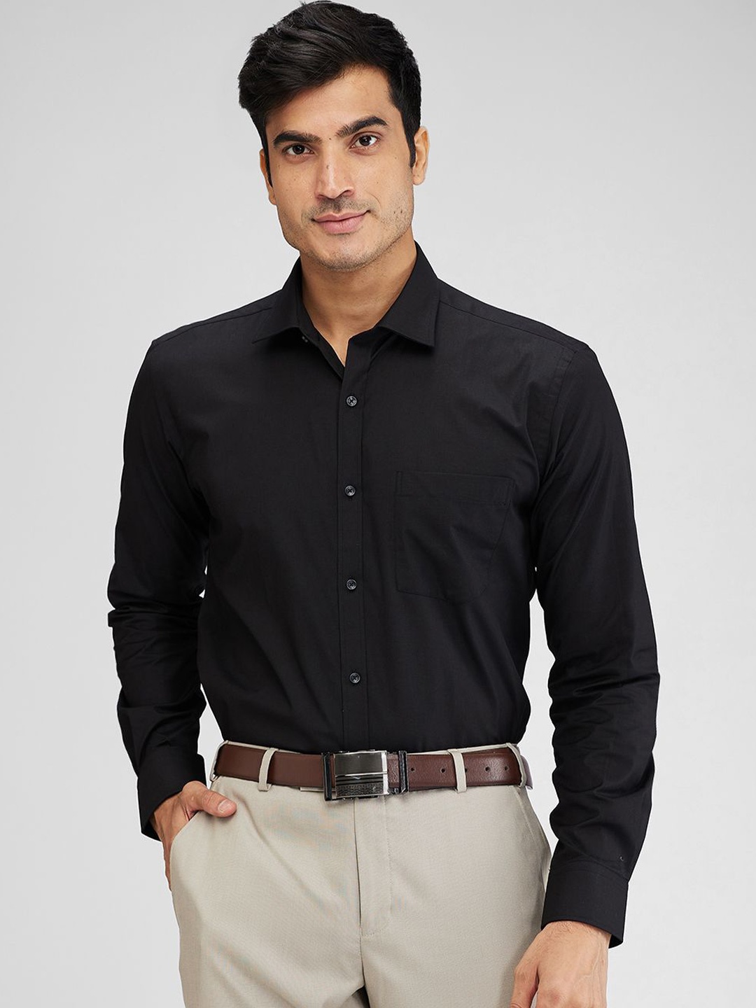 

Park Avenue Men Spread Collar Solid Slim Fit Formal Shirt, Black