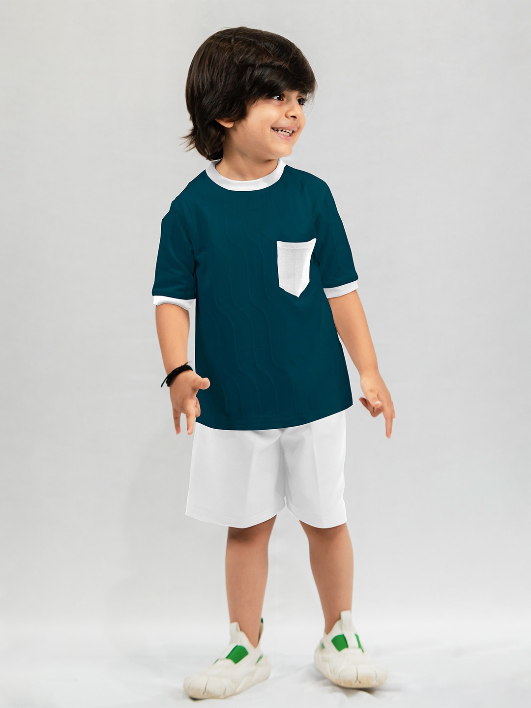 

Emblica Unisex Kids Colourblocked Textured Casual T-shirt With Shorts, White