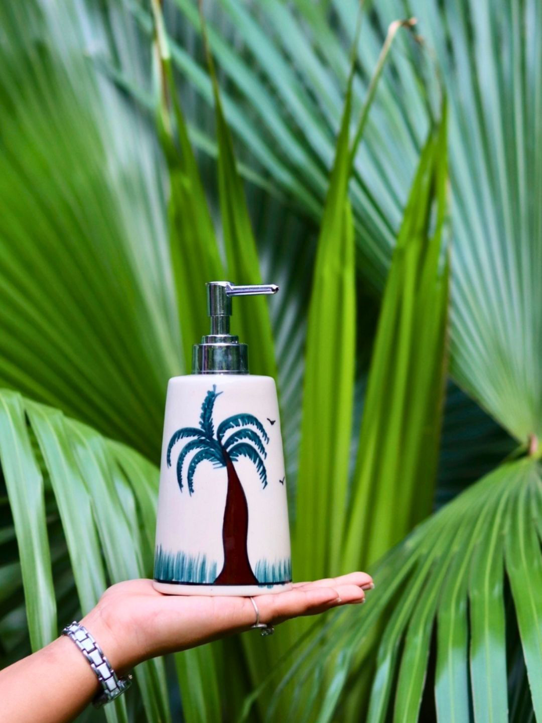 

WEAVING HOMES White & Green Palm Tree Printed Ceramic Soap Dispenser