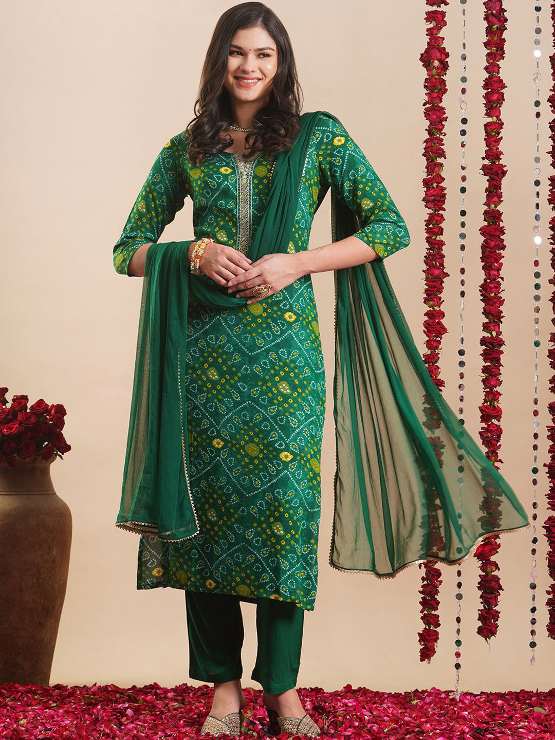 

GoSriKi Bandhani Printed Straight Kurta With Trousers & Dupatta, Green