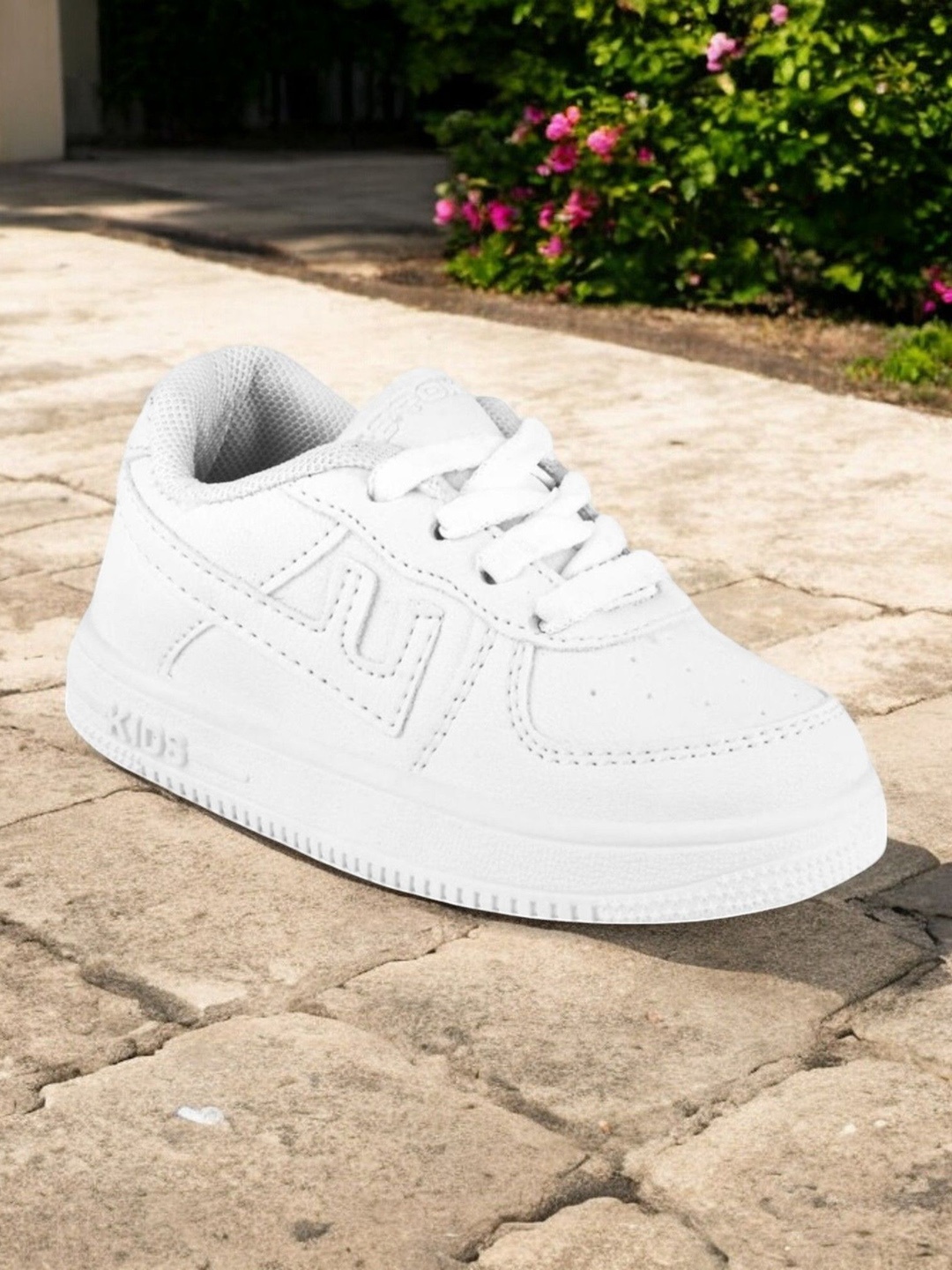 

Lil Lollipop Unisex Kids Colourblocked Sneakers, White