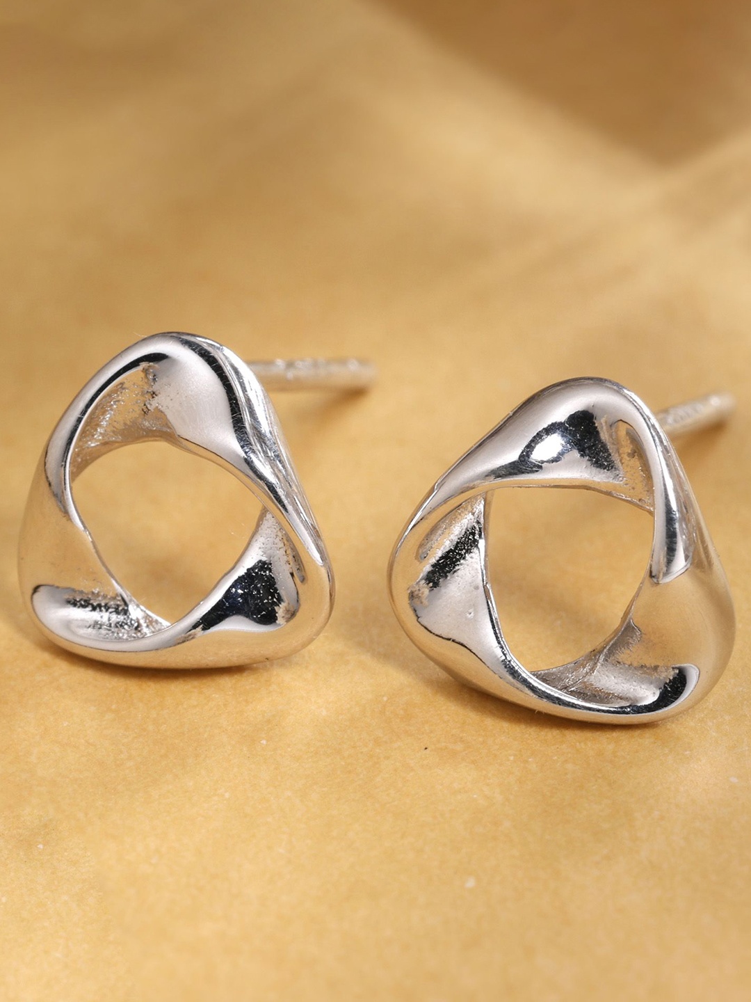 

DEESSA 925 Sterling Silver Studs
