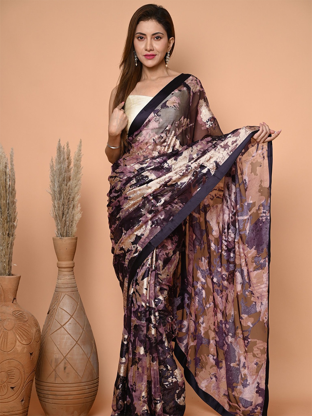 

BEATITUDE Woven Design Saree With Blouse Piece, Purple