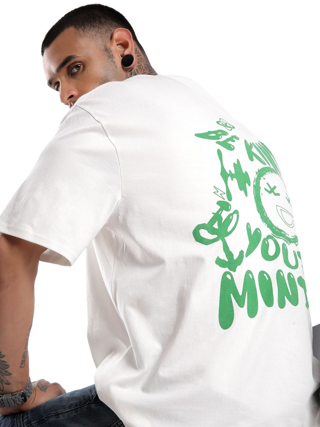 

WROGN Men Graphic Printed Round Neck Pure Cotton Oversized T-shirt, White