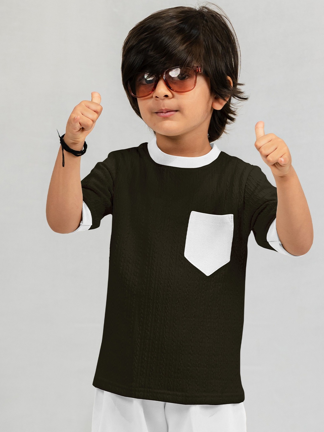 

Emblica Unisex Kids Round Neck T-shirt with Shorts, Black