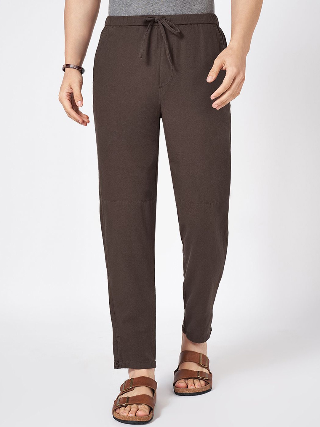 

7 Alt by Pantaloons Men Mid-Rise Solid Casual Trouser, Brown