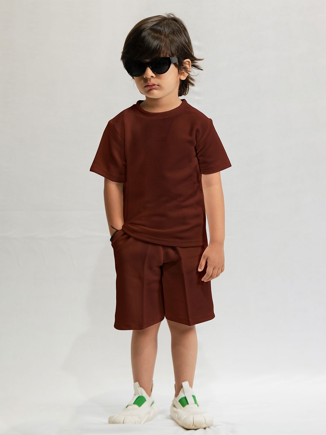 

Emblica Boys Ribbed Round Neck T-shirt with Shorts, Maroon