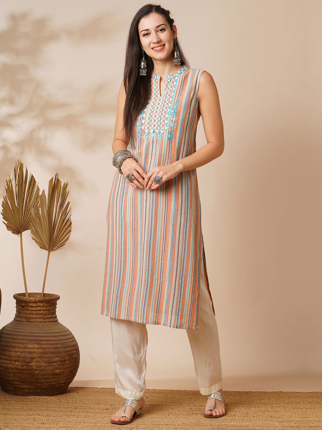 

Globus Grey Striped Mandarin Collar Thread Work Straight Kurta