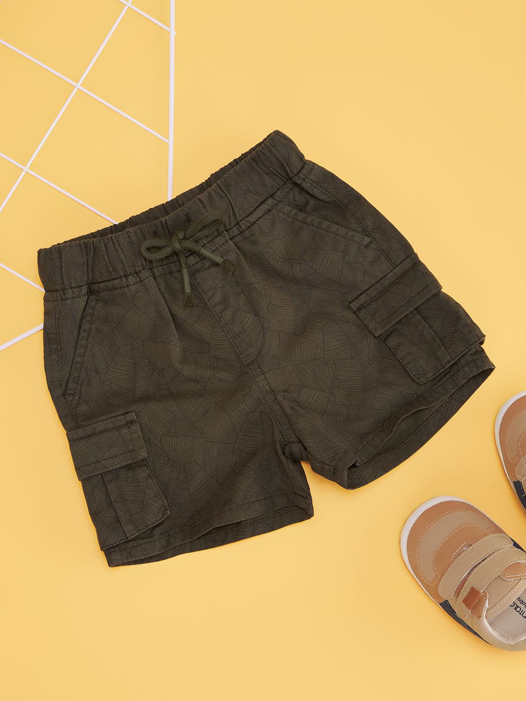 

Pantaloons Baby Boys Abstract Printed Shorts, Olive