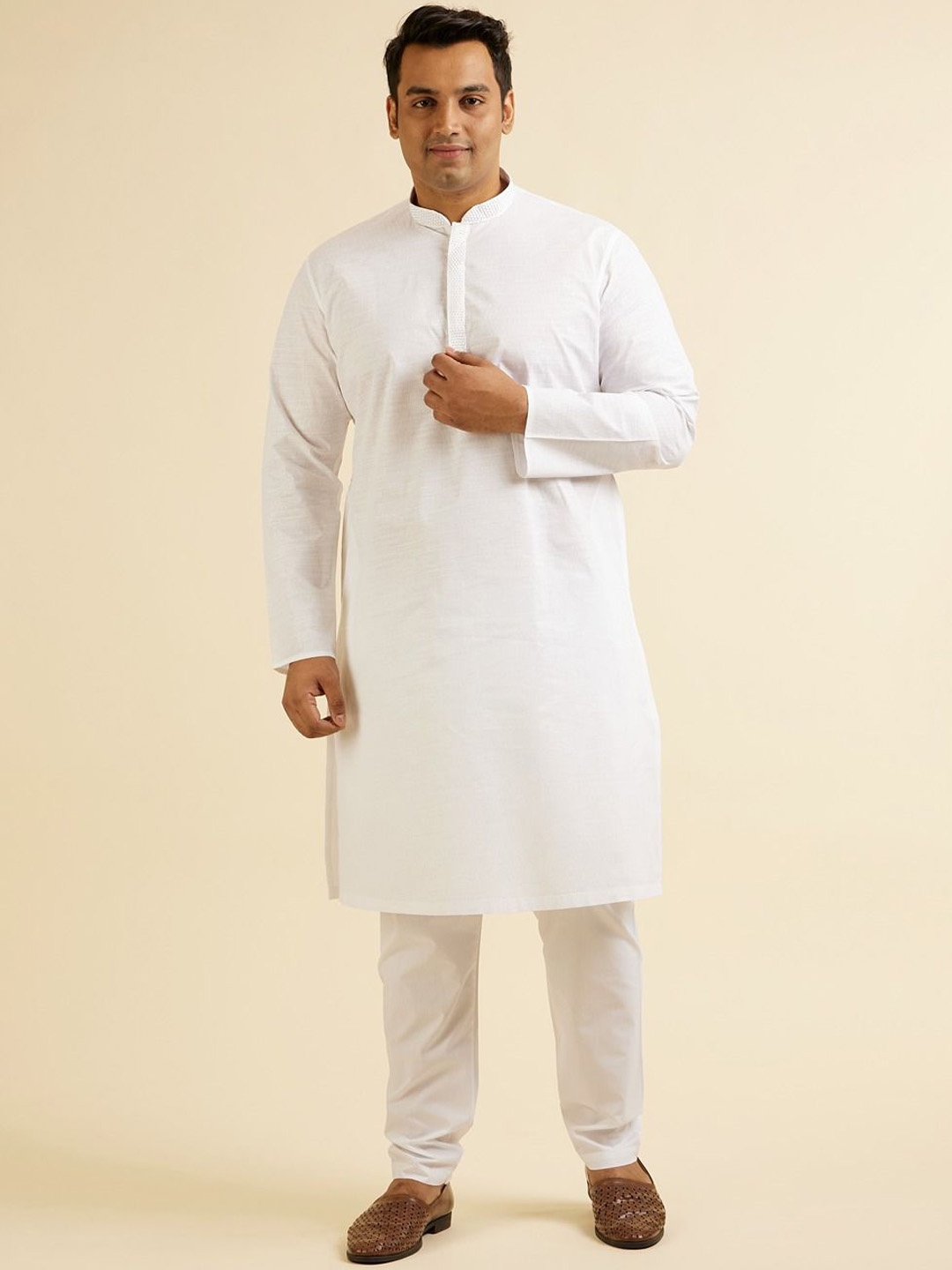 

Manyavar Plus Size Mandarin Collar Kurta with Pyjama, White