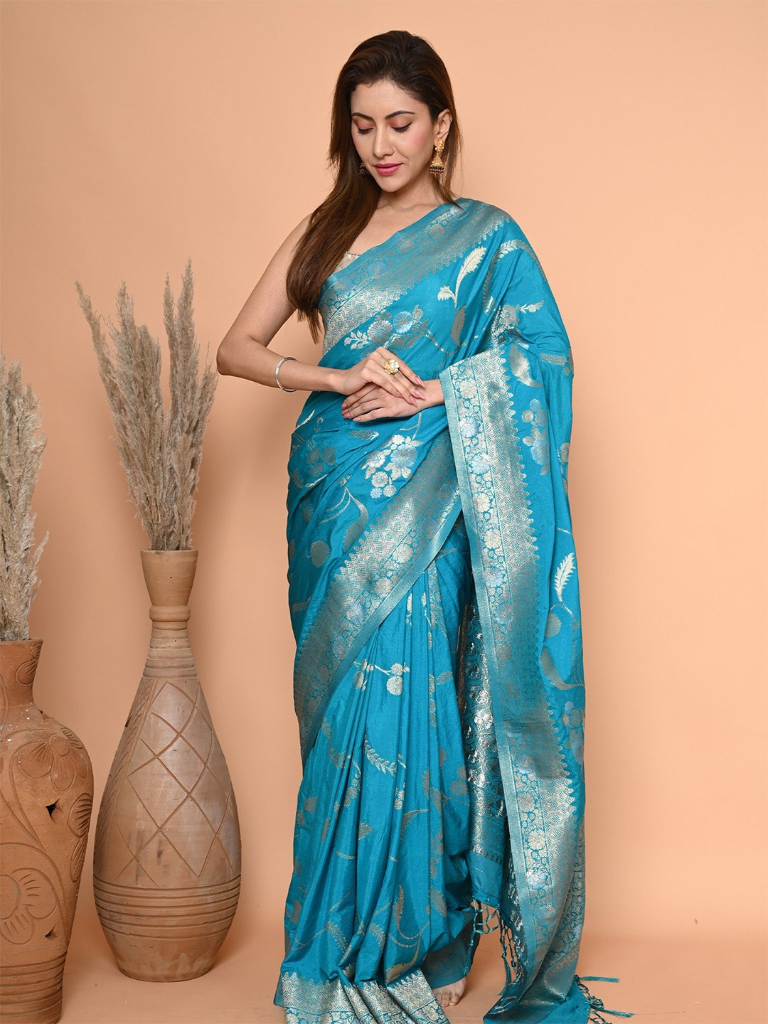 

BEATITUDE Woven Design Festive Saree With Zari, Blue