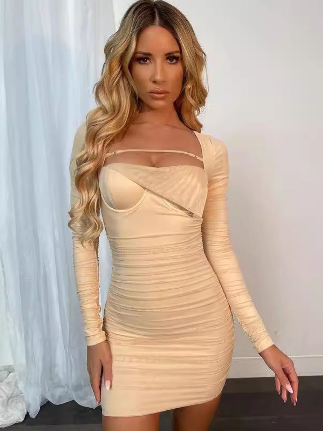 

KPOP Solid Ruched Mini Bodycon Dress, Cream