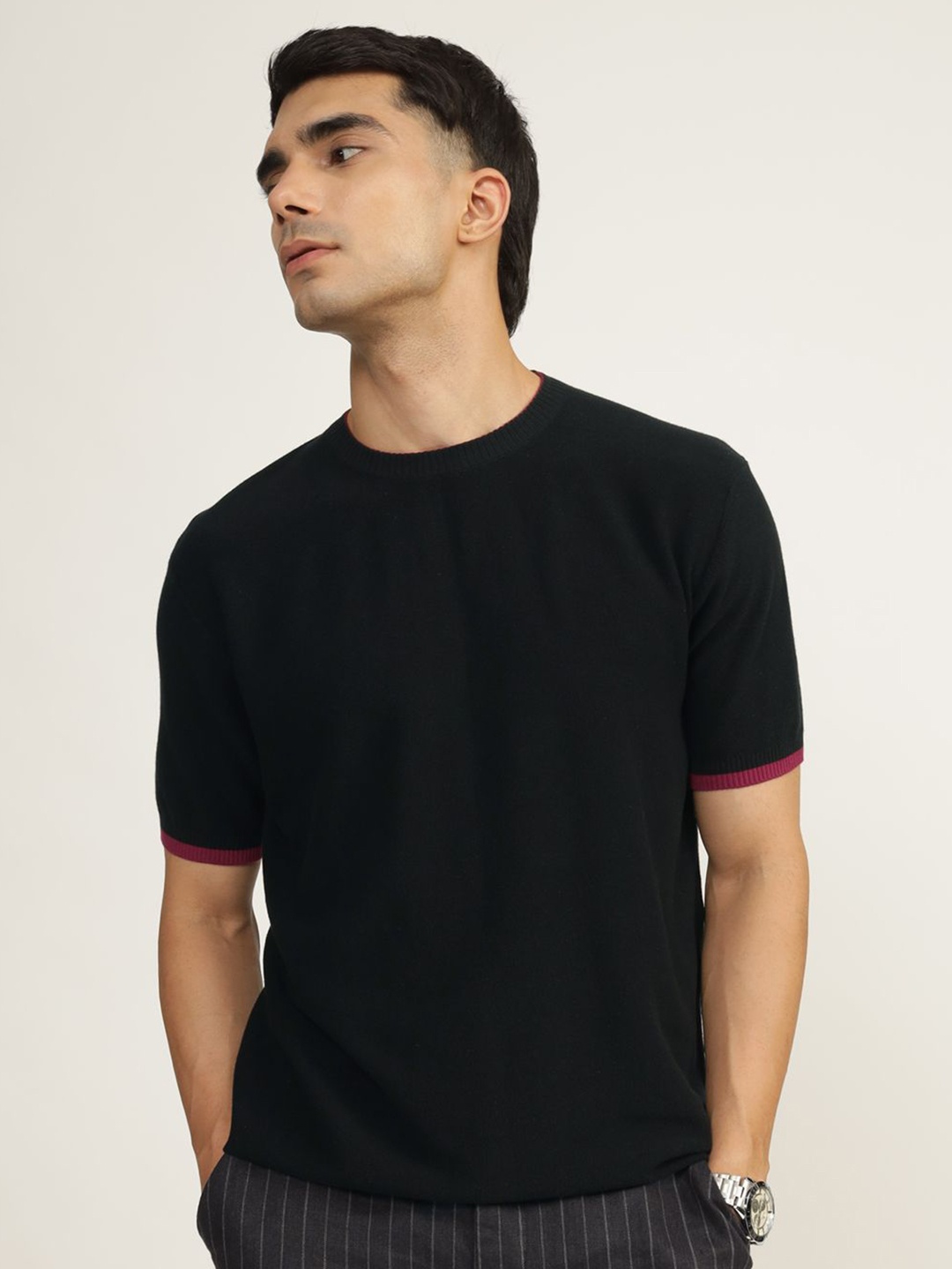 

Andamen Men Solid Round Neck Cotton T-shirt, Black