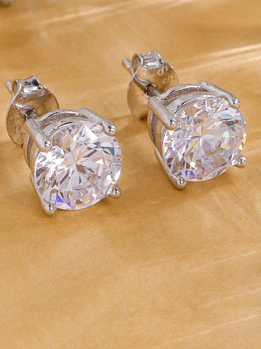 

DEESSA 925 Sterling Silver Contemporary Stud