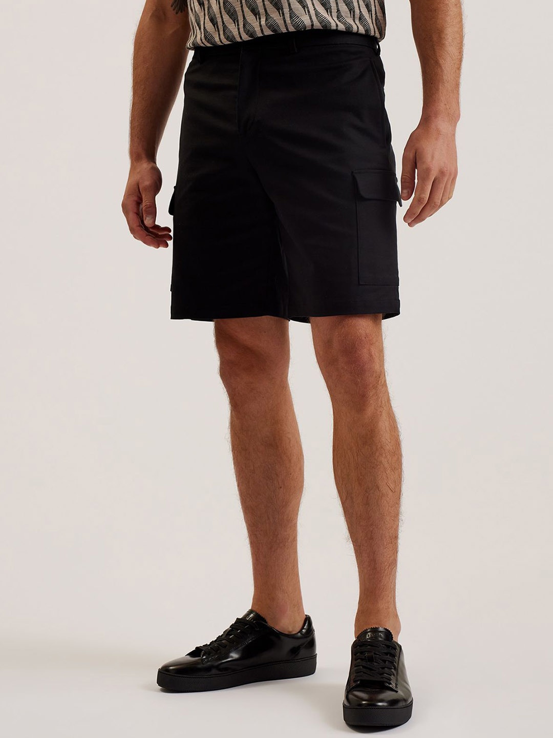 

Ted Baker Men Slim Fit Cargo Shorts, Black