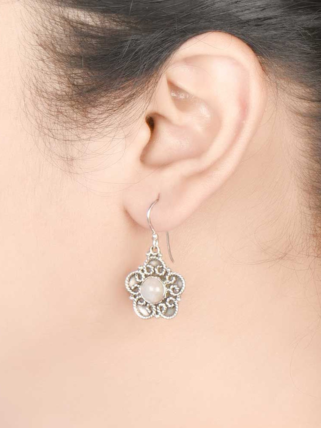 

Indianshelf 92.5 Sterling Silver Contemporary Drop Earrings