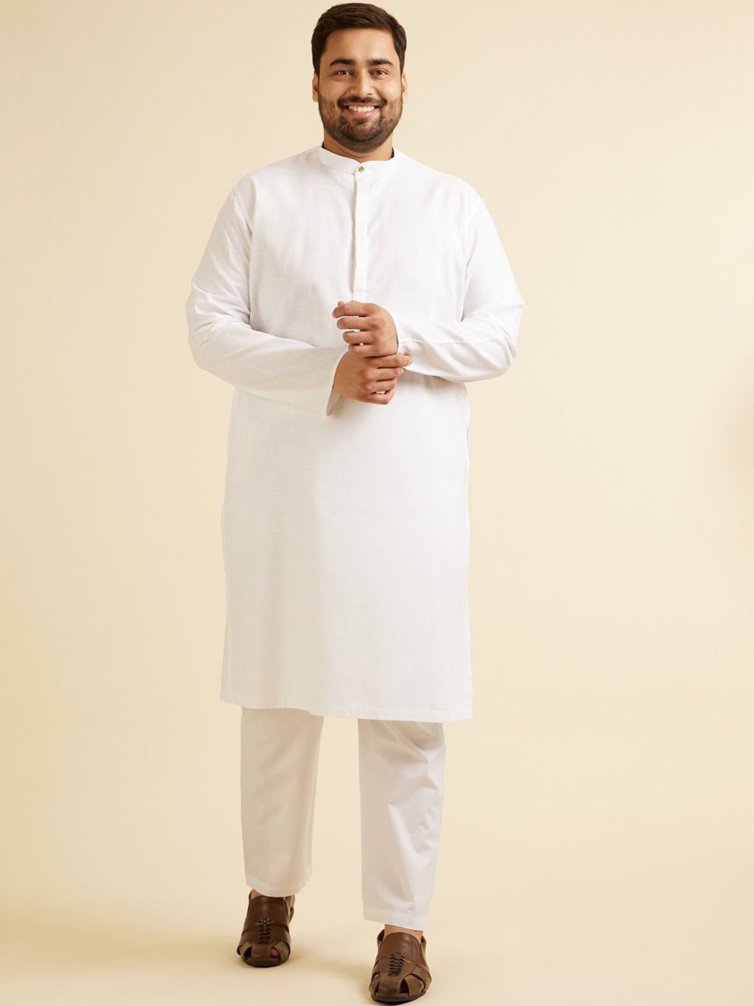 

Manyavar Plus Size Mandarin Collar Straight Kurta With Pyjamas, White