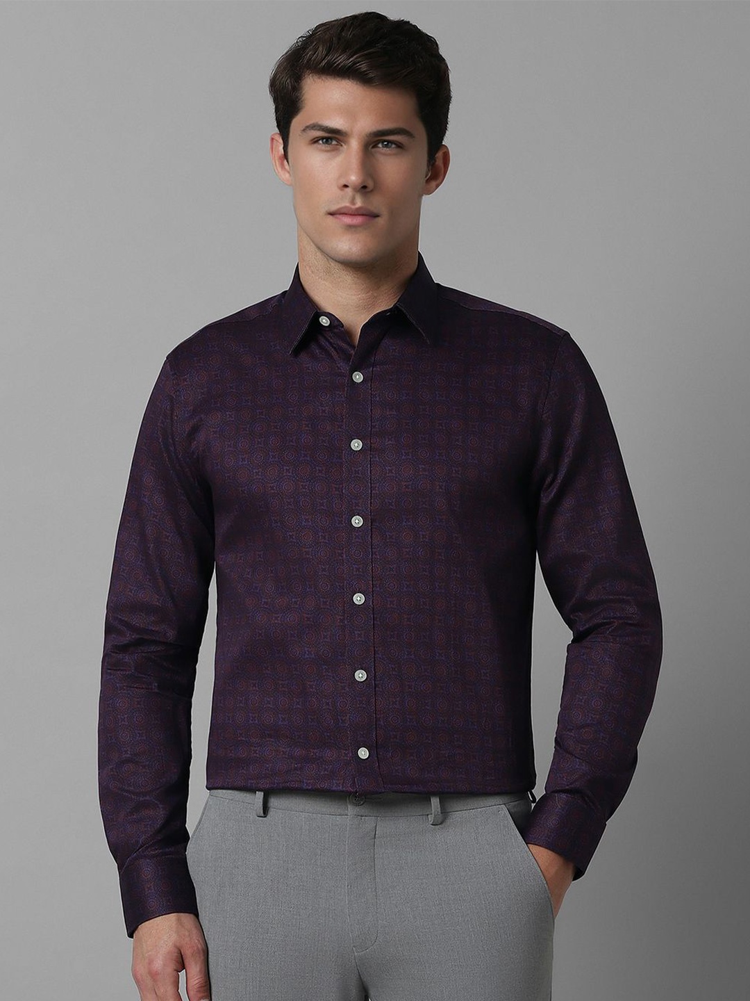 

Louis Philippe Men Spread Collar Conversational Printed Cotton Slim Fit Formal Shirt, Purple