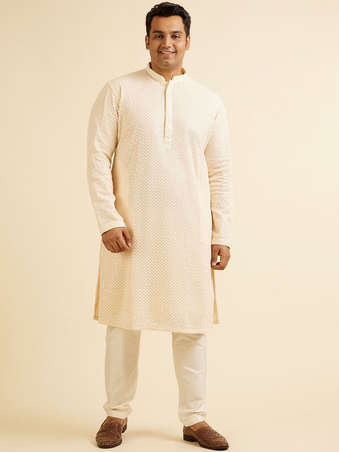 

Manyavar Geometric Embroidered Regular Sequinned Georgette Kurta With Pyjama, Cream