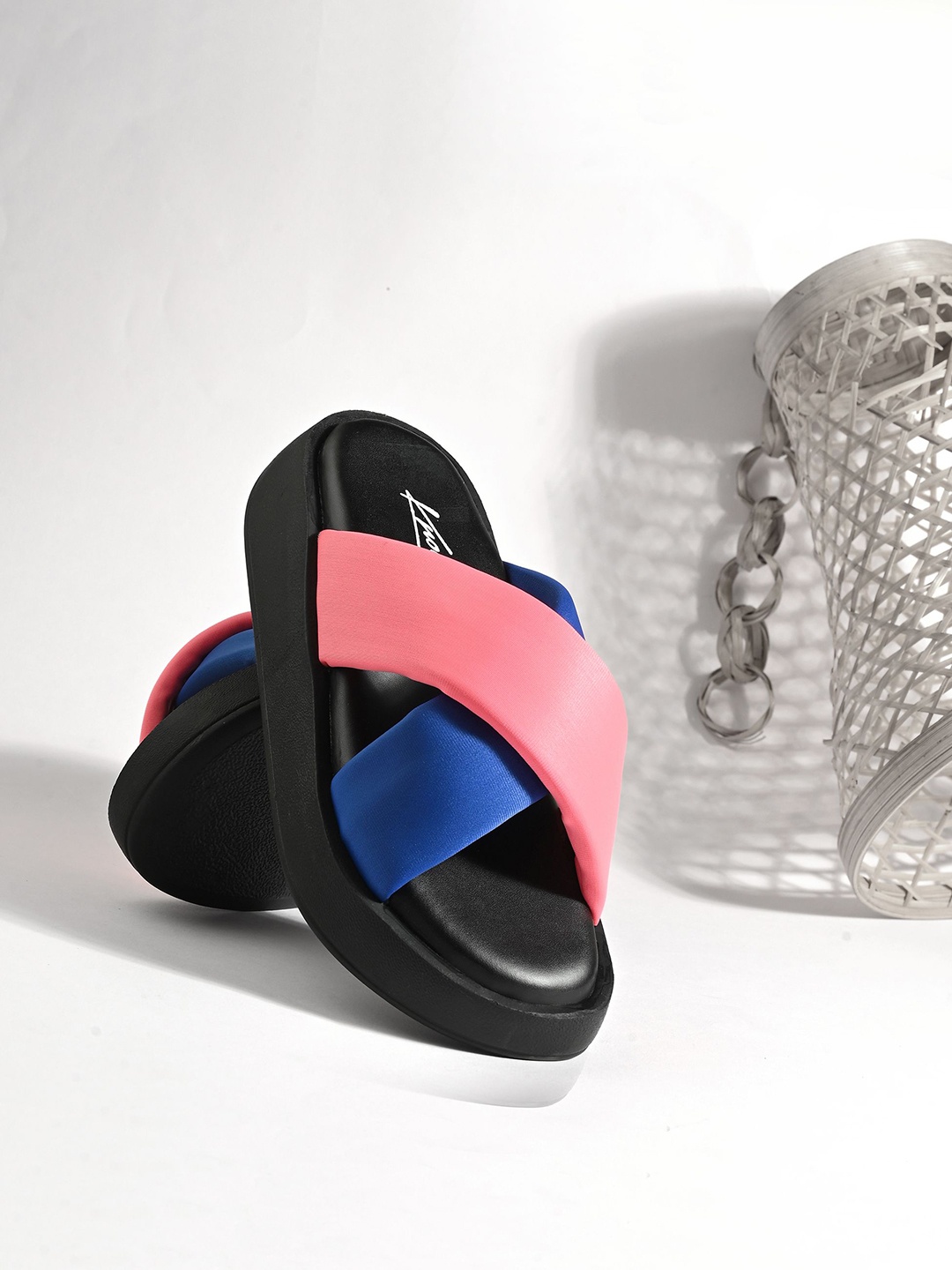 

knoos Women Colourblocked Flatform Sandals, Pink