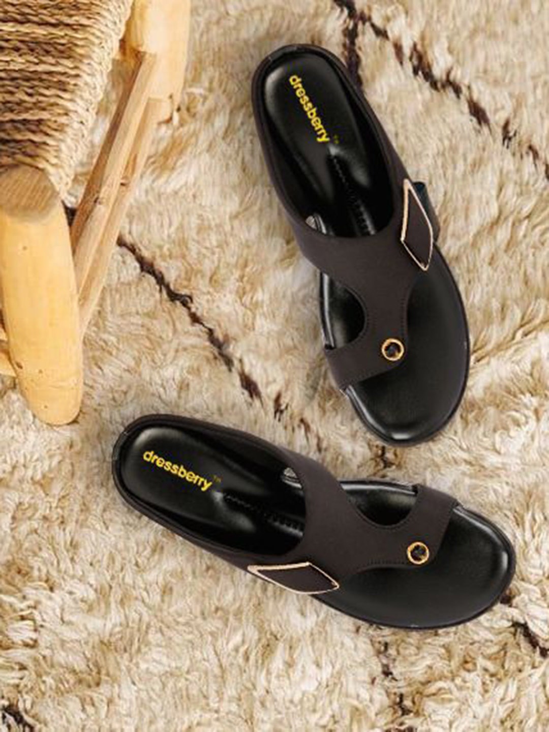 

DressBerry Women One Toe Flats, Black