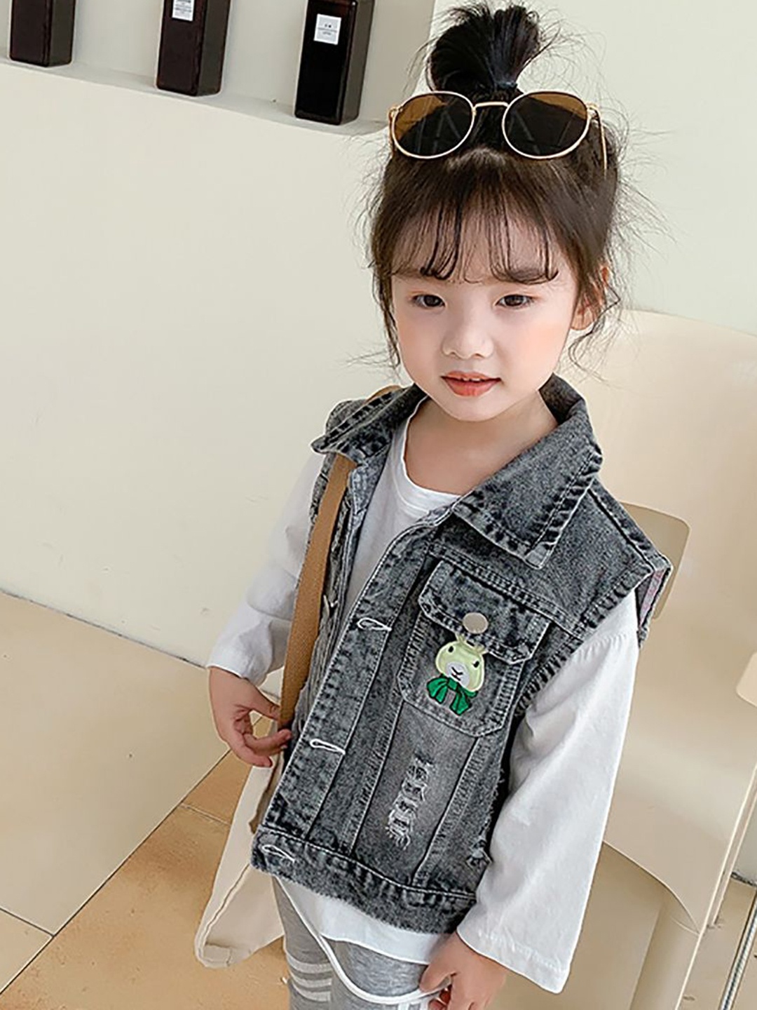 

StyleCast x Revolte Girls Outdoor Denim Jacket with Embroidered, Grey