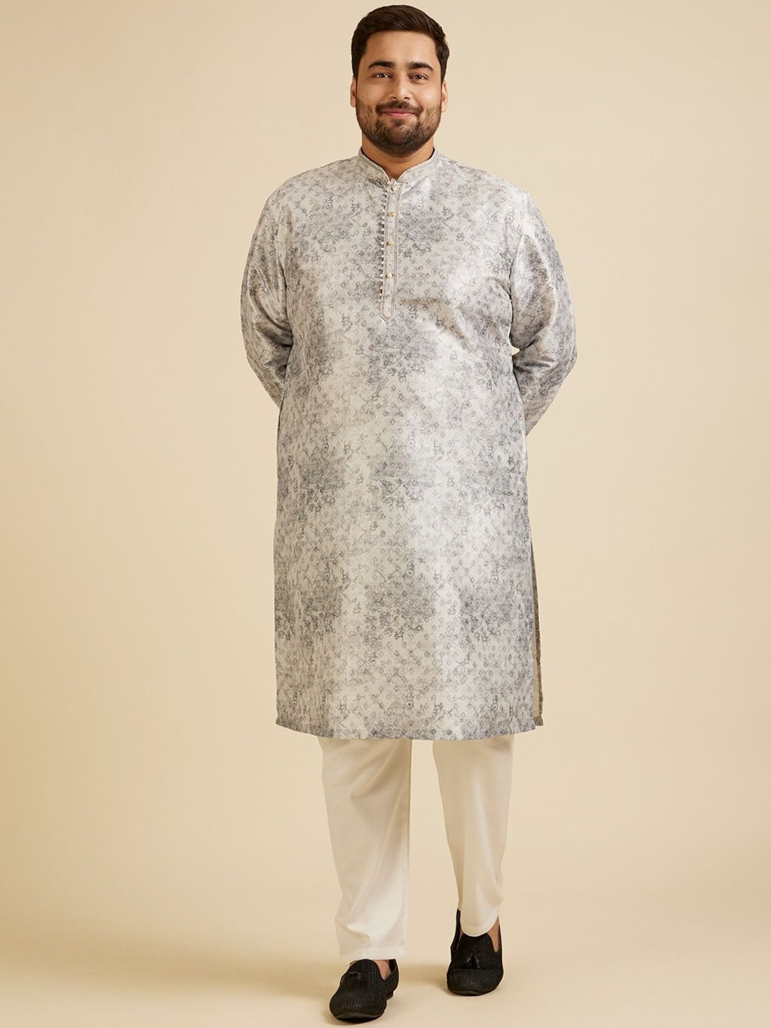 

Manyavar Plus Size Floral Printed Mandarin Collar Regular Thread Work Kurta With Pyjama, Grey