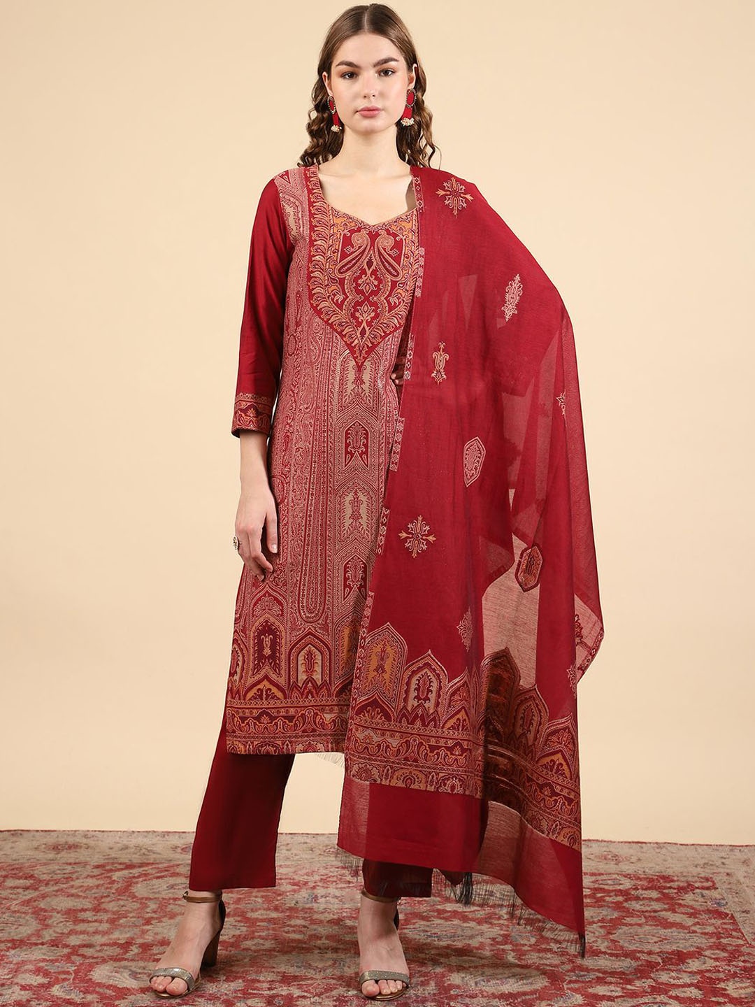 

KIDAR Ethnic Motifs Woven Design Jacquard Straight Kurta With Trousers & Dupatta, Maroon