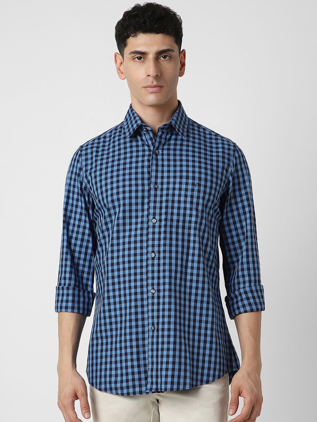 

Van Heusen Sport Men Spread Collar Checked Cotton Slim Fit Casual Shirt, Blue
