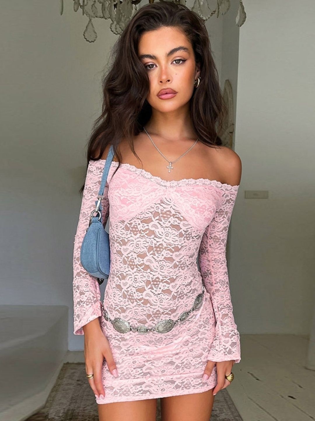 

KPOP Solid Off-Shoulder Long Bell Sleeve Bodycon Mini Dress, Pink