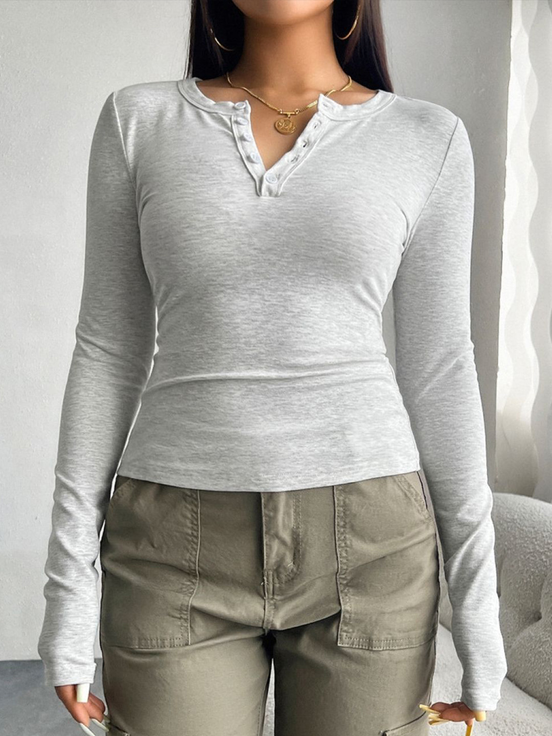 

KPOP Women Solid V-Neck Top, Grey