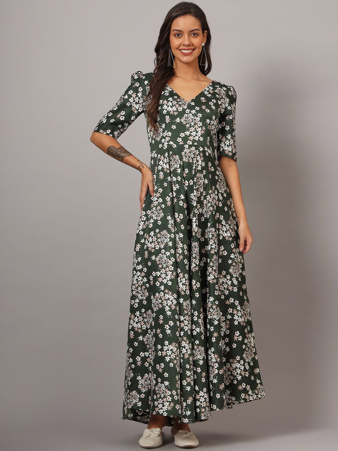 

DHAKRE FASHION Floral Printed V-neck Puff Sleeves Regular Silk Anarkali Kurta, Green