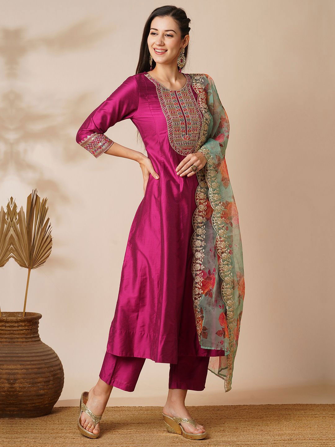 

Globus Floral Yoke Design Zari Panelled Anarkali Kurta With Trouser & Dupatta, Pink