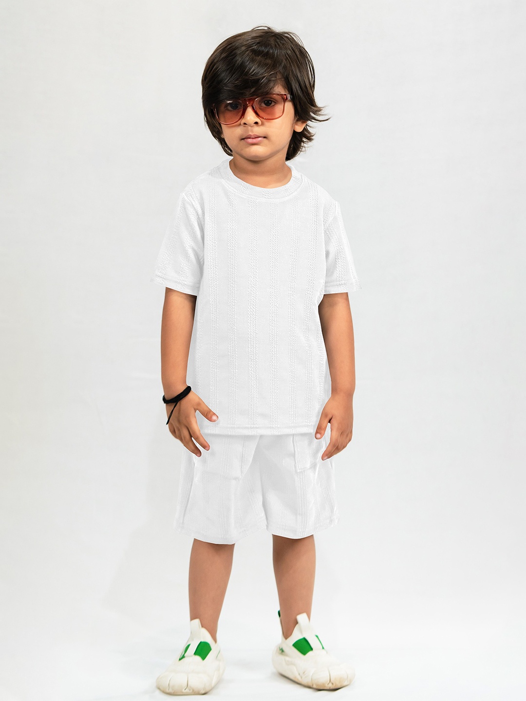 

Emblica Boys Self Design Round Neck T-shirt with Shorts, White
