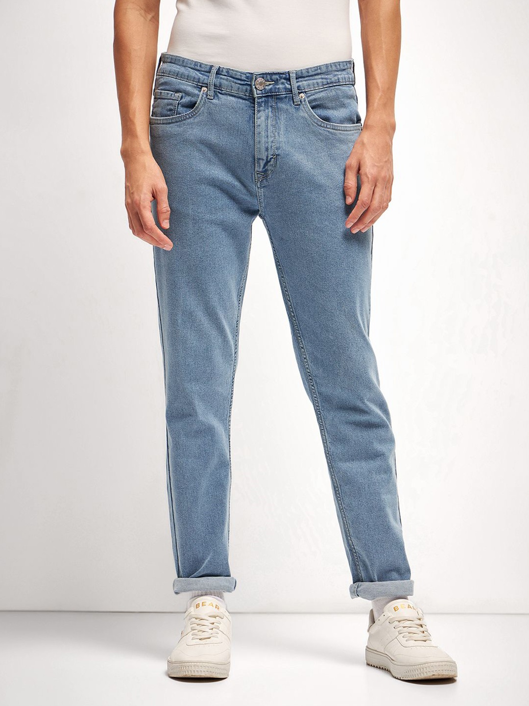 

THE BEAR HOUSE Men Slim Fit Light Fade Mid-Rise Stretchable Jeans, Blue