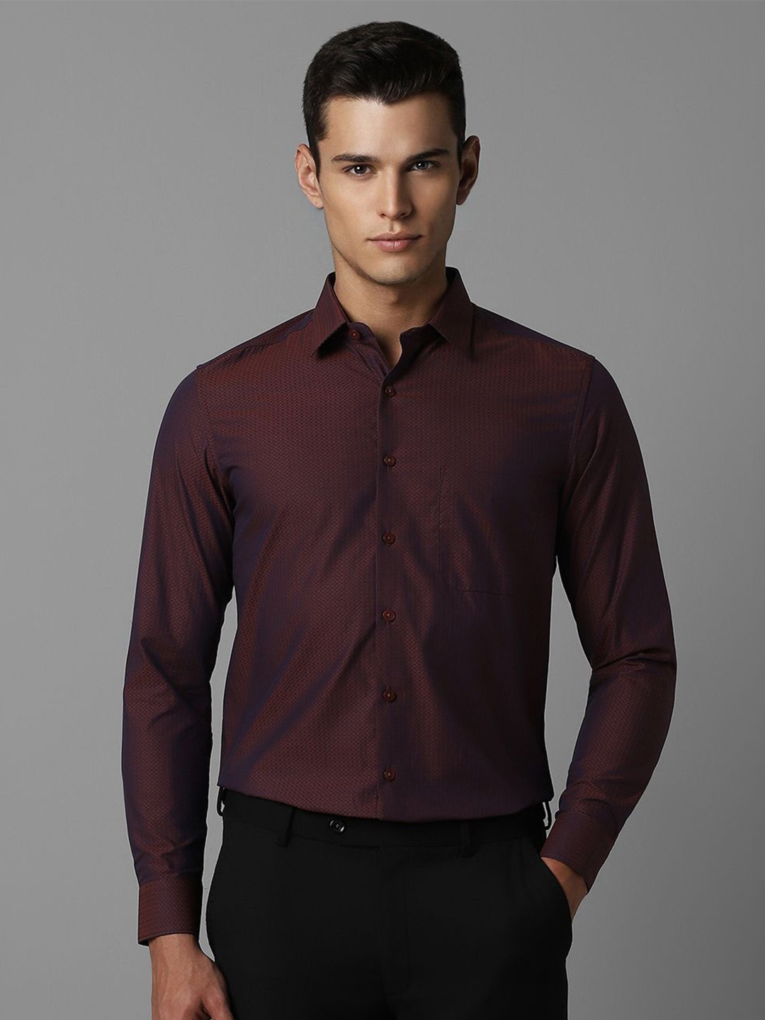 

Louis Philippe Men Spread Collar Textured Cotton Slim Fit Formal Shirt, Maroon