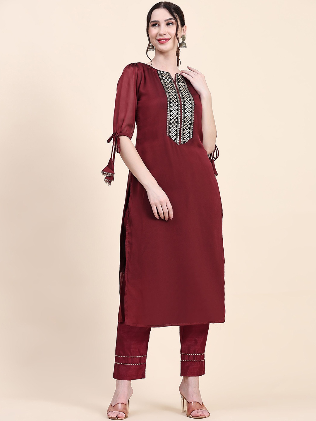 

Suha Ethnic Motifs Embroidered Straight Kurta with Trousers, Maroon