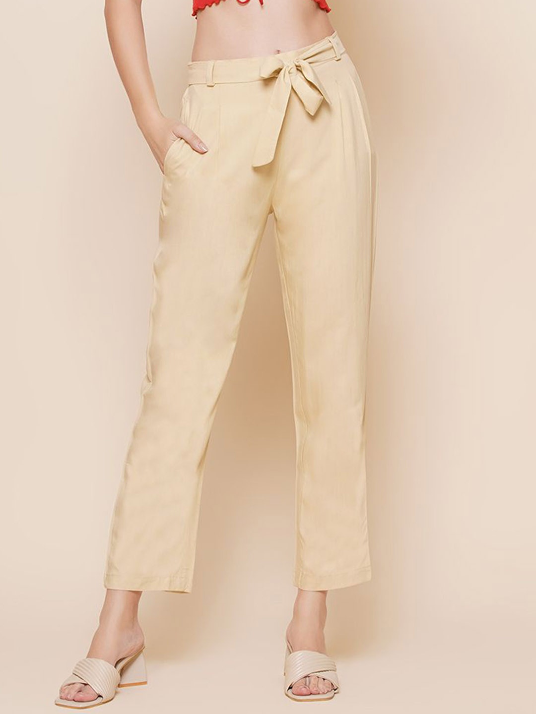 

BAESD Women Solid Relaxed High-Rise Trousers, Beige