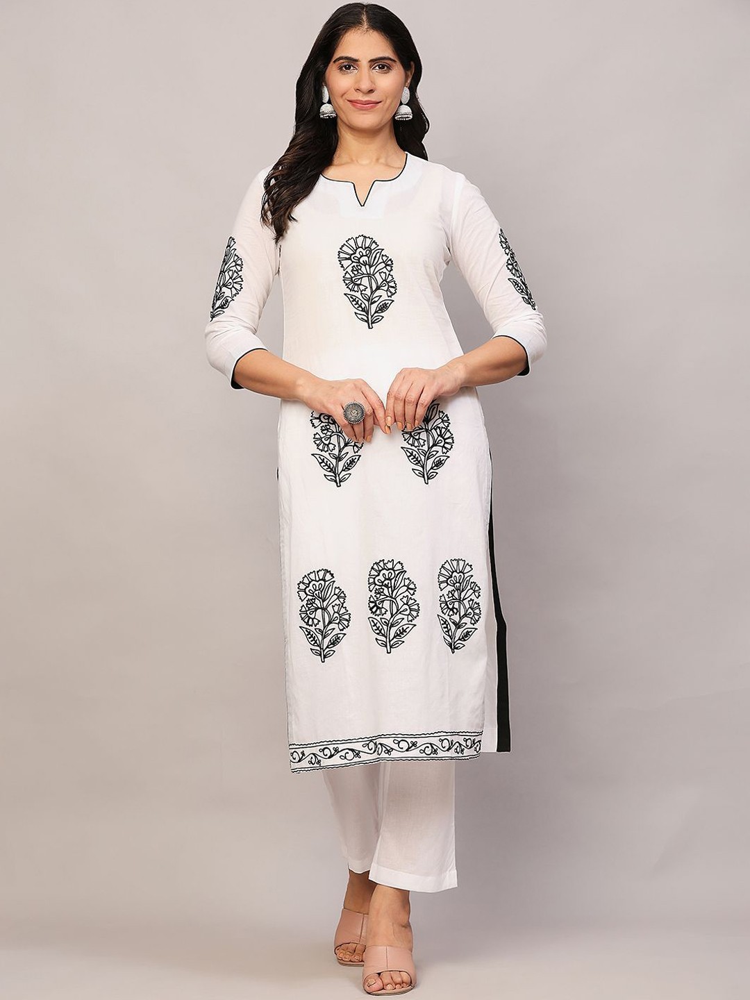 

Poshak Hub Ethnic Motifs Embroidered Pure Cotton Kurta With Palazzos, White
