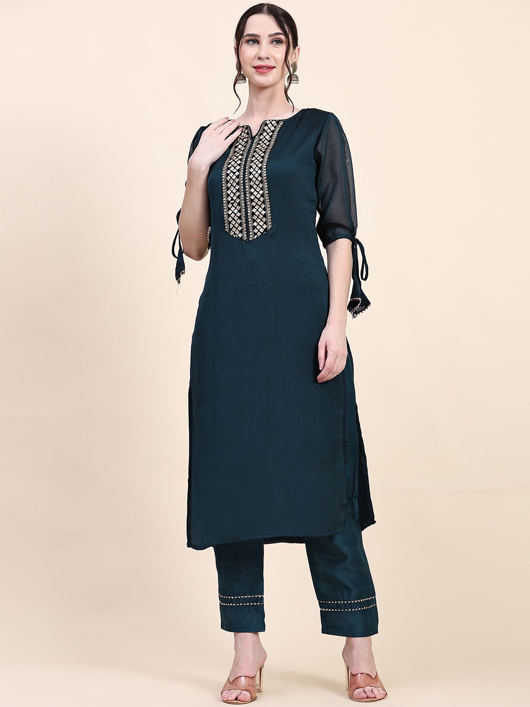 

Suha Ethnic Motifs Yoke Design Sequinned Straight Kurta with Trousers, Blue
