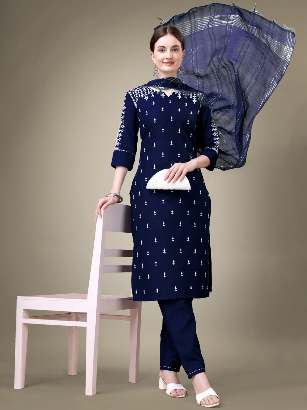 

KAYOMMI Ethnic Motifs Embroidered Thread Work Kurta with Trousers & Dupatta, Navy blue