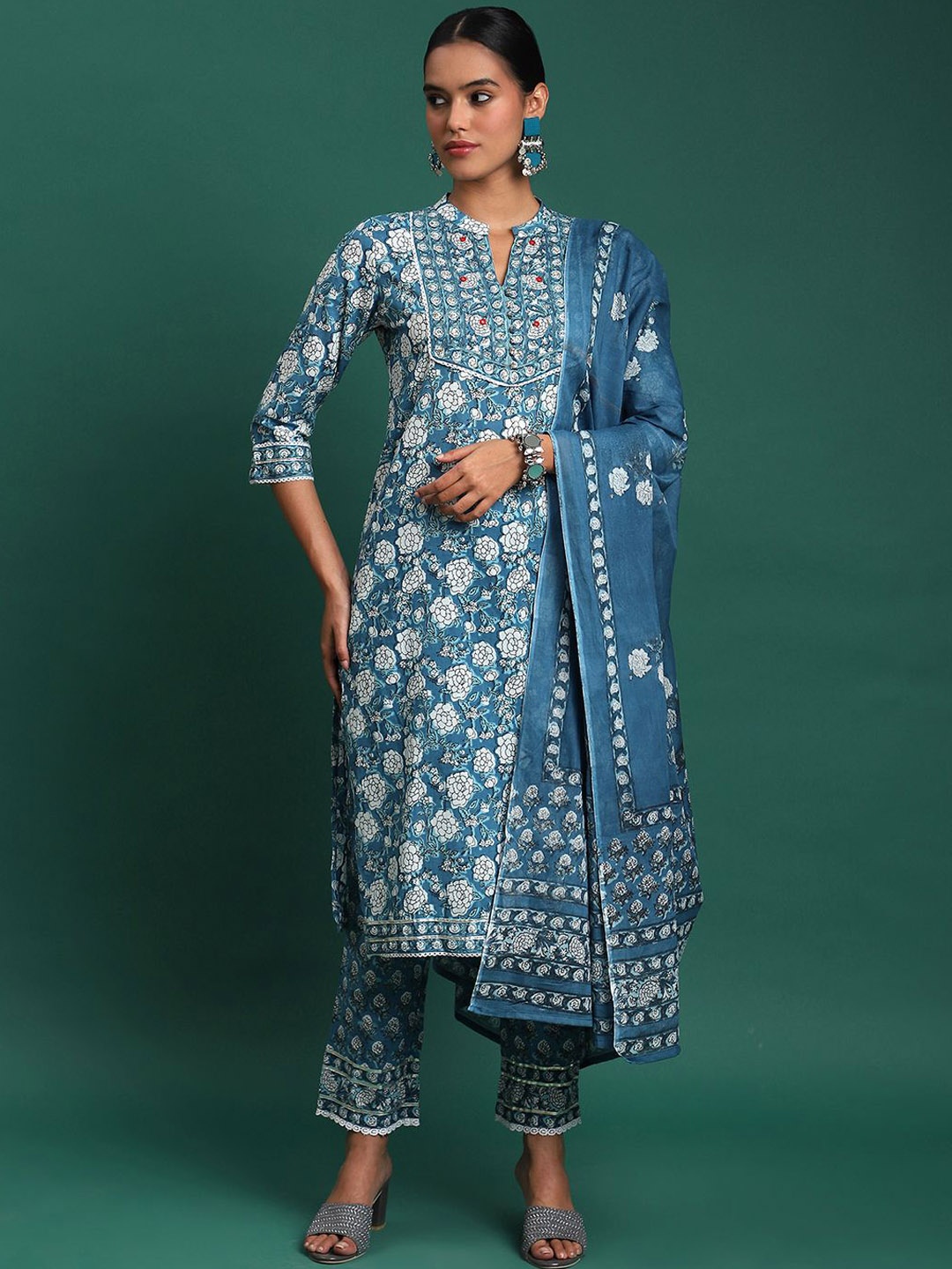 

BANDIA Floral Printed Straight Sequinned Pure Cotton Kurta with Trousers & Dupatta, Blue