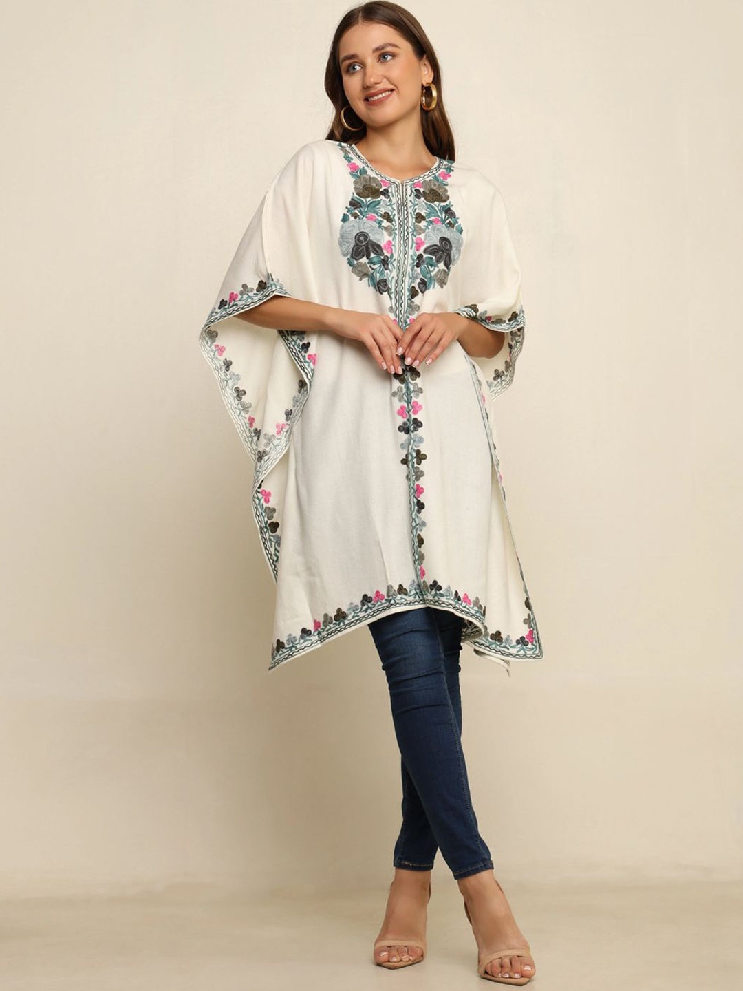 

CRAFTBAZAR Floral Embroidered Flared Sleeves Kaftan Kurta, White